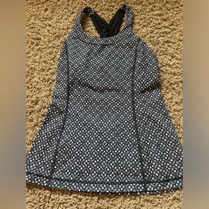 Size 4 Lululemon Enhearten Tank
Millie Mesh White Black / Black Geometric